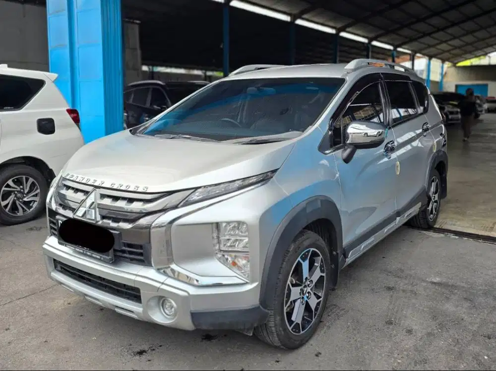 ( TDP 35 JUTA) Mitsubishi Xpander Cross Premium Manual 2019 / Avanza