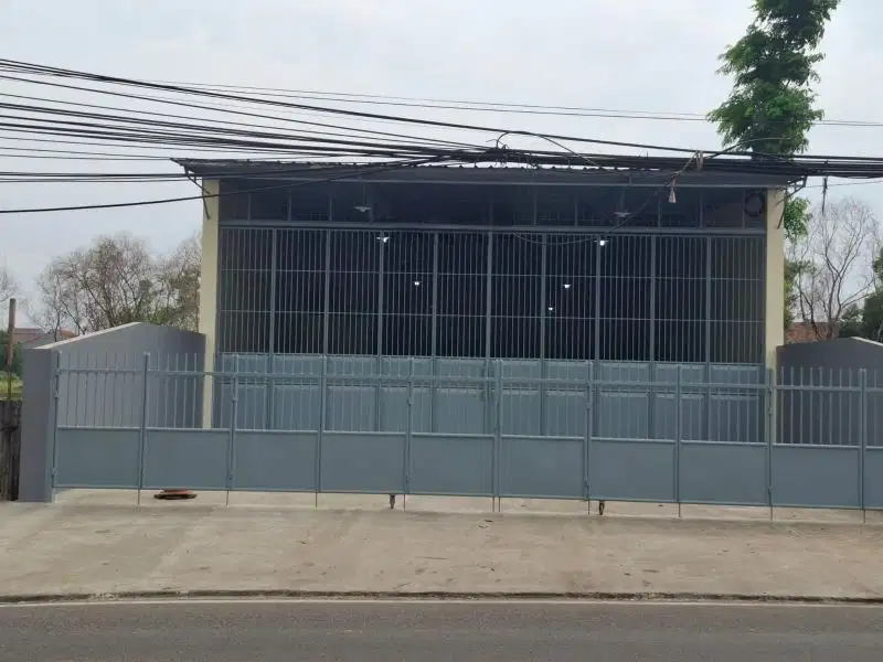 DISEWAKAN GUDANG LOKASI STRATEGIS AKSES KONTAINER 40 FEET DI PAMULANG