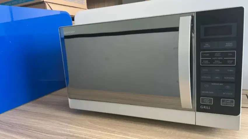 Microwave merk Sharp R-728(S)-IN