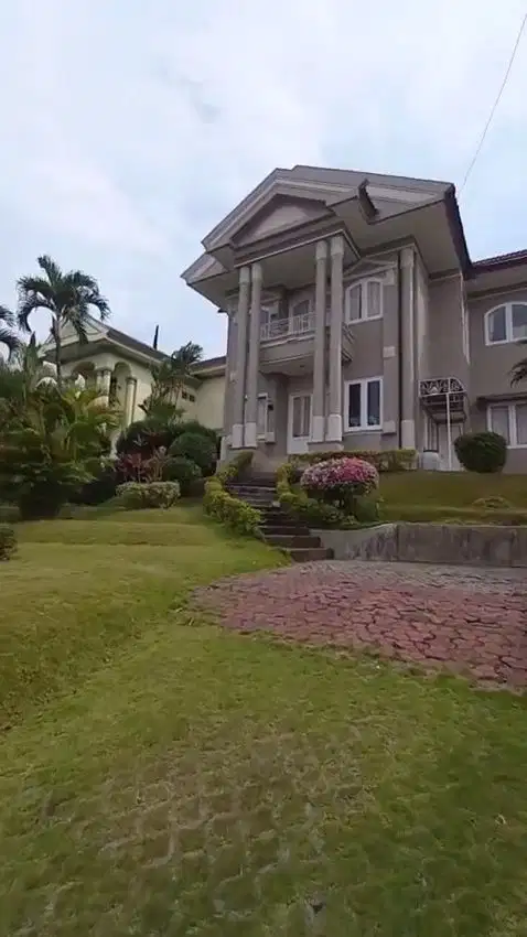 DI JUAL VILLA 2 LANTAI AREA PUNCAK TRAWAS