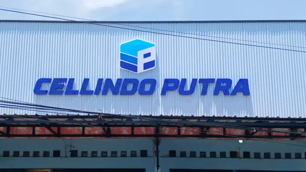 Huruf timbul akrilik tidak nyala