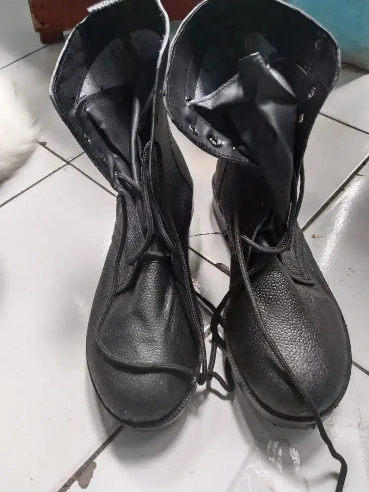 Sepatu PDL satpam