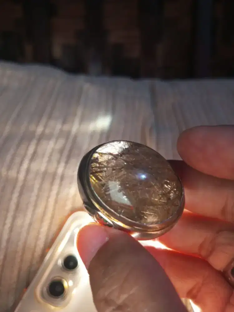 Batu Unik Serat Cendana Emas boss