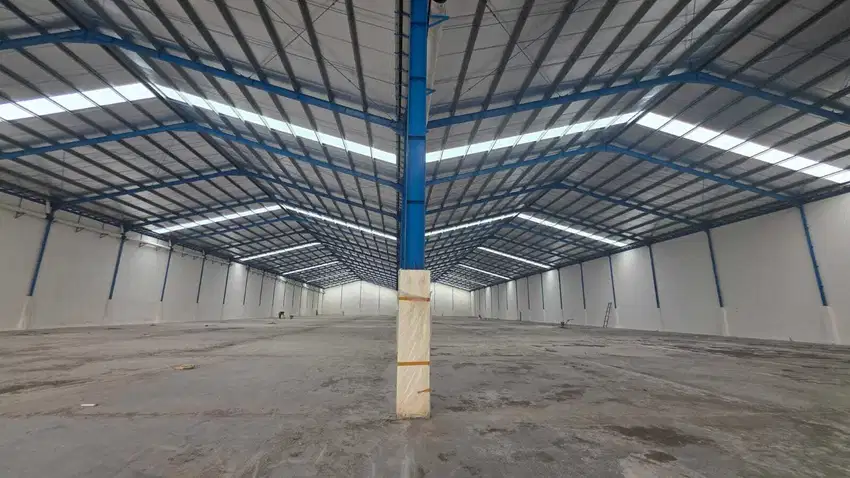 Gudang Baru di Krian, Sidoarjo Ada Loading Dock Dekat Tol