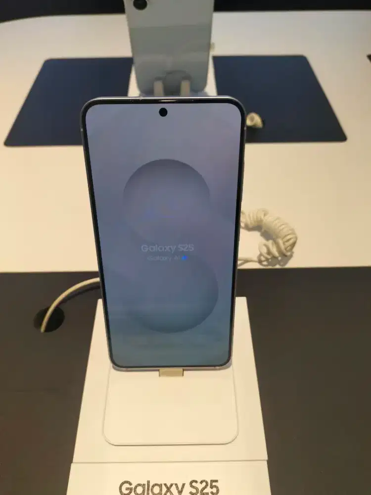 Samsung galaxy S25 256GB