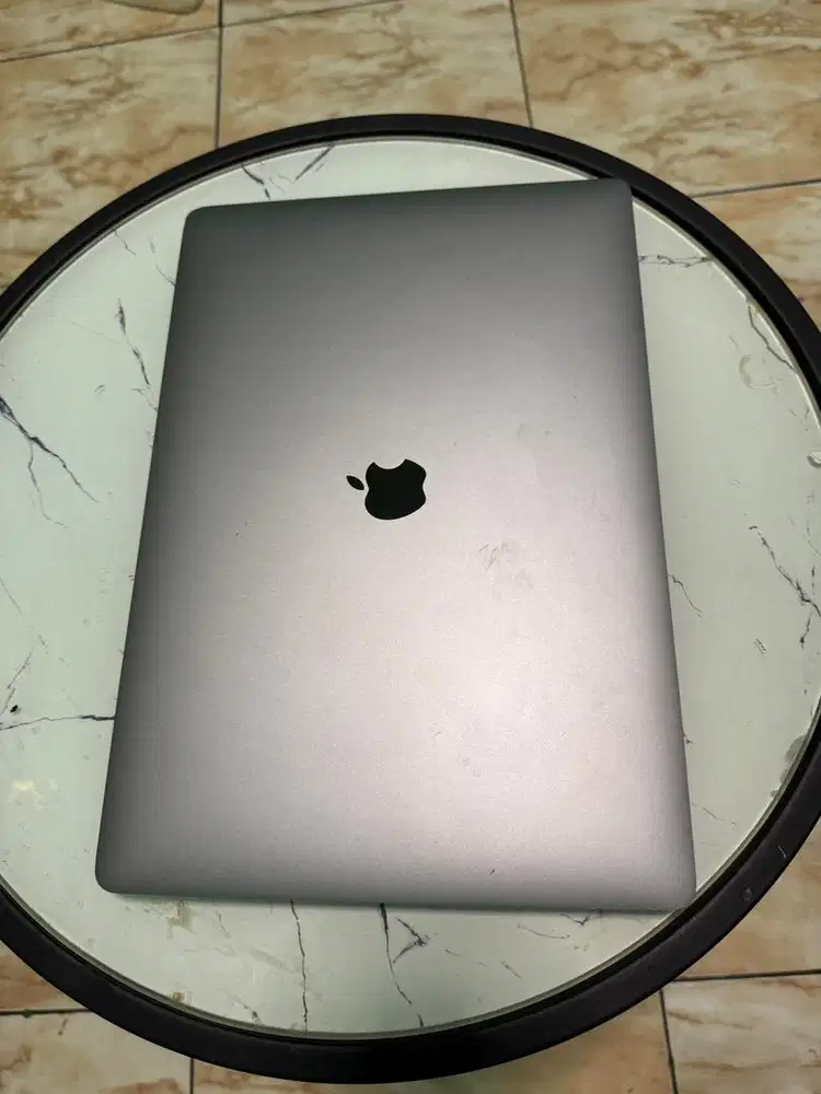 MACBOOK PRO 2019 16 i9 16 GB / 1 TB