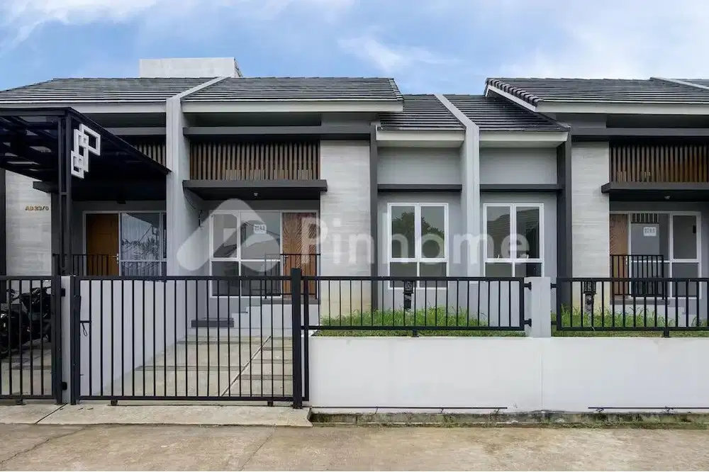 Hunian dengan konsep modern dan eksklusif di lingkungan perumahan