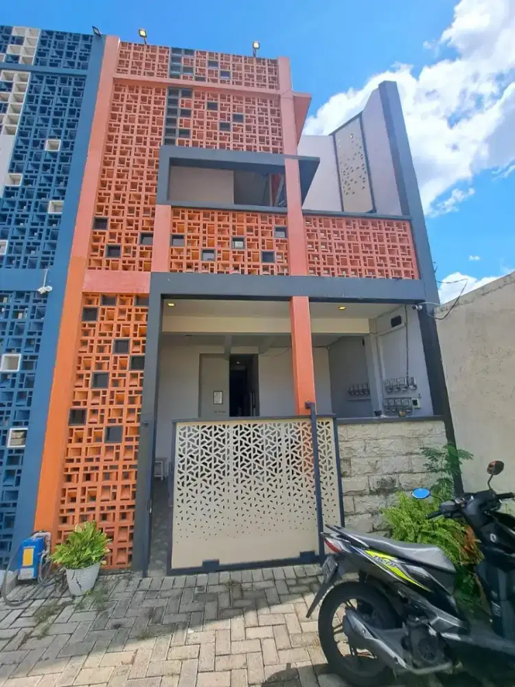 Candi Mendut Suhat Soekarno Hatta, Rumah Kost 12 Kamar