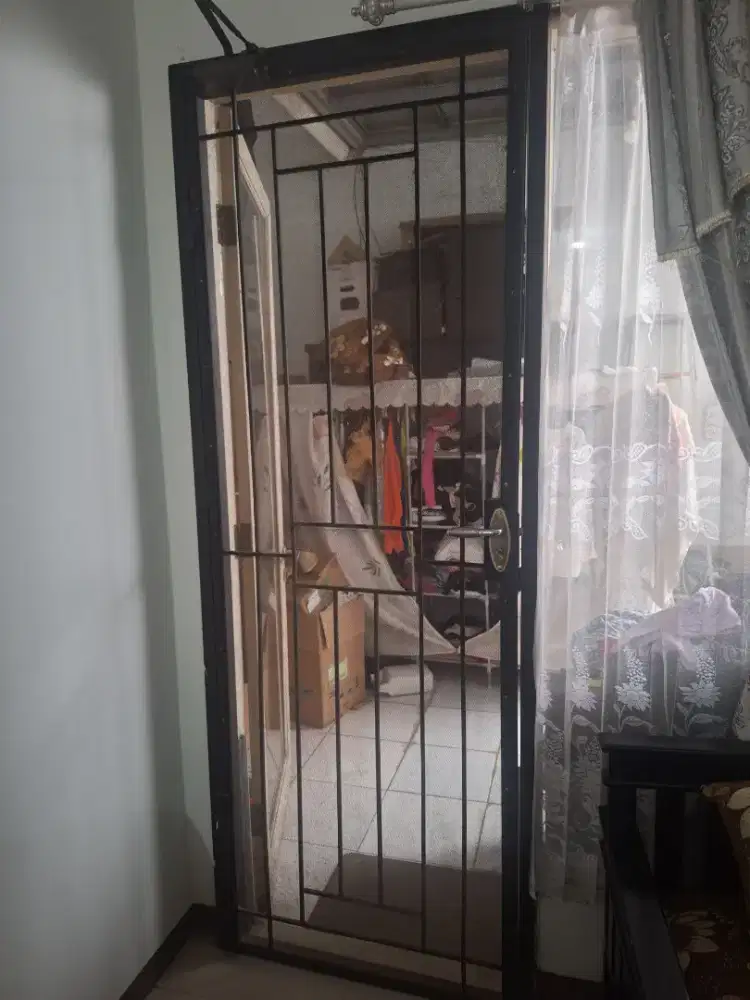 Dijual pintu tertulis besi kawat nyamuk