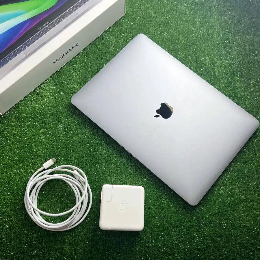 Macbook pro 13 inch M1 8C CPU 8C GPU 256GB Space Gray CC 16 Ex Inter