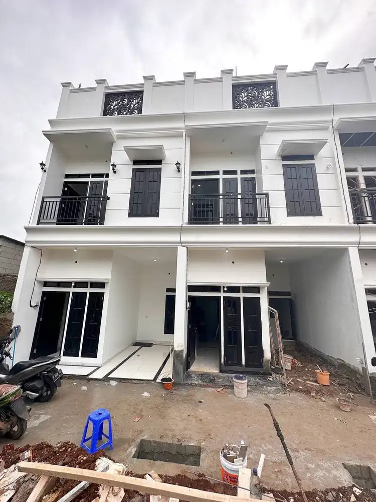 Dijual Rumah Dekat Tol Cawang, PGC Cililitan dan Pasar Kramat Jati