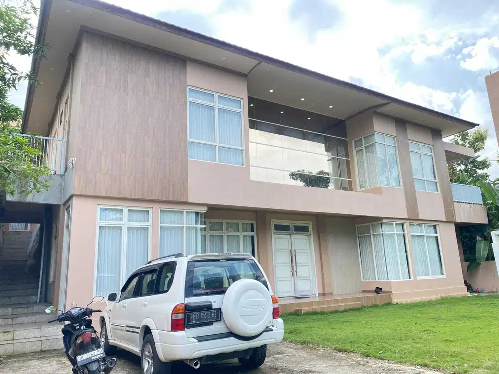 Dijual Rumah Mewah Lantai 2