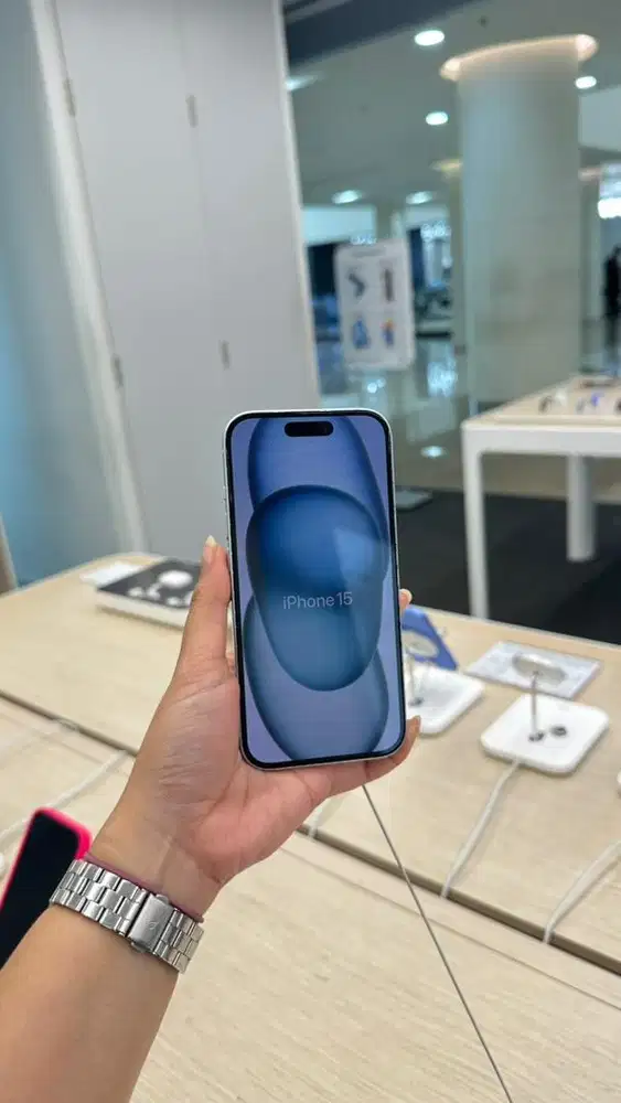 Iphone 15 triple zero