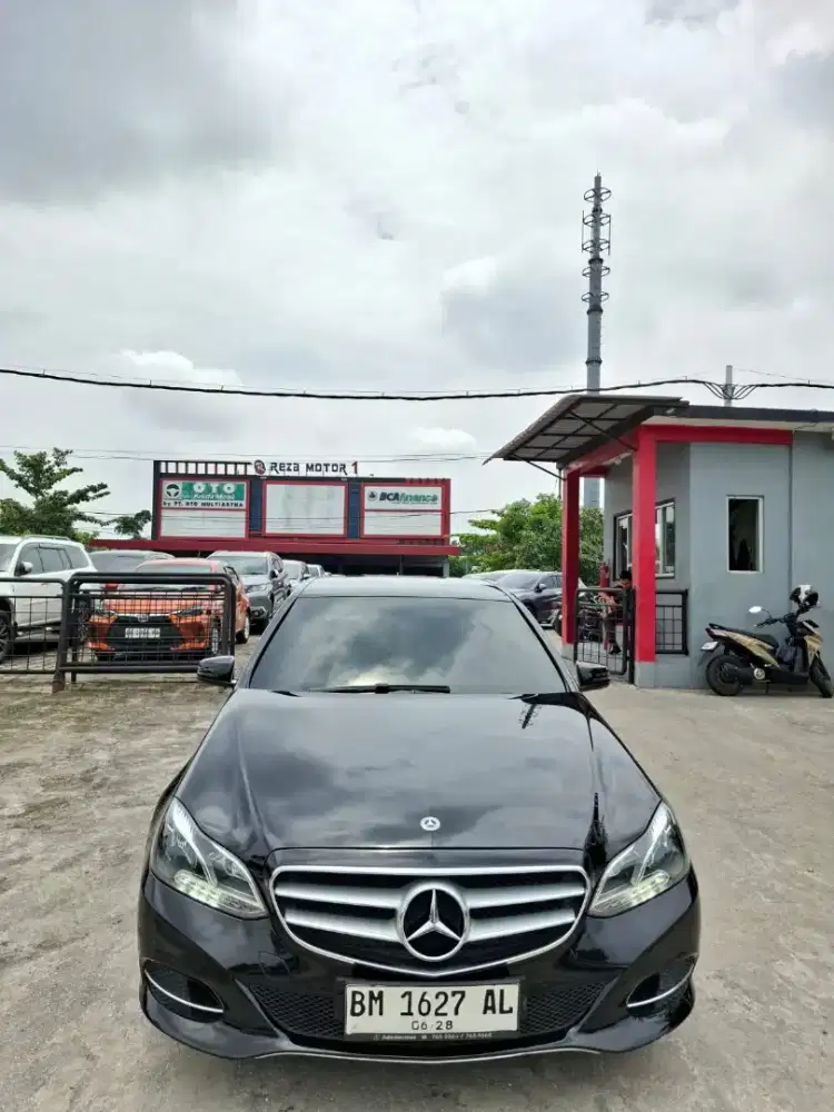 Mercy E200 2015 edition E matic. Km 70rb