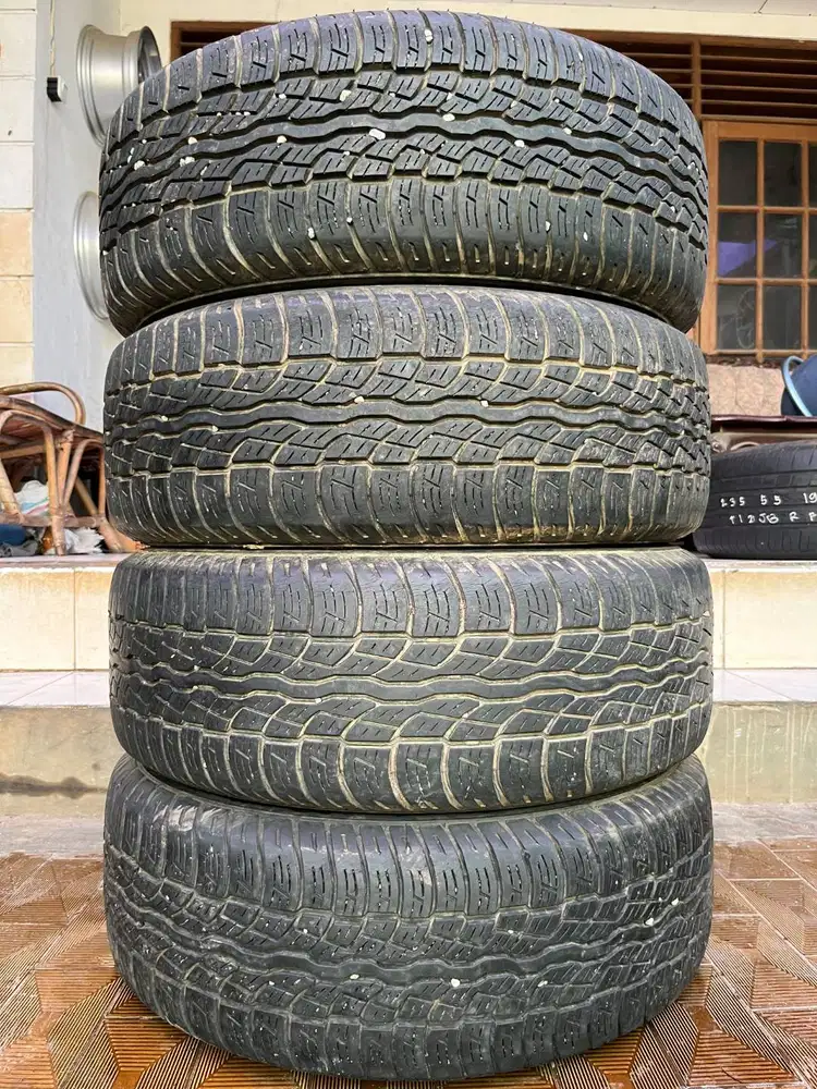 Ban Bridgestone Dueler H/T 235 60 r18 4Pcs