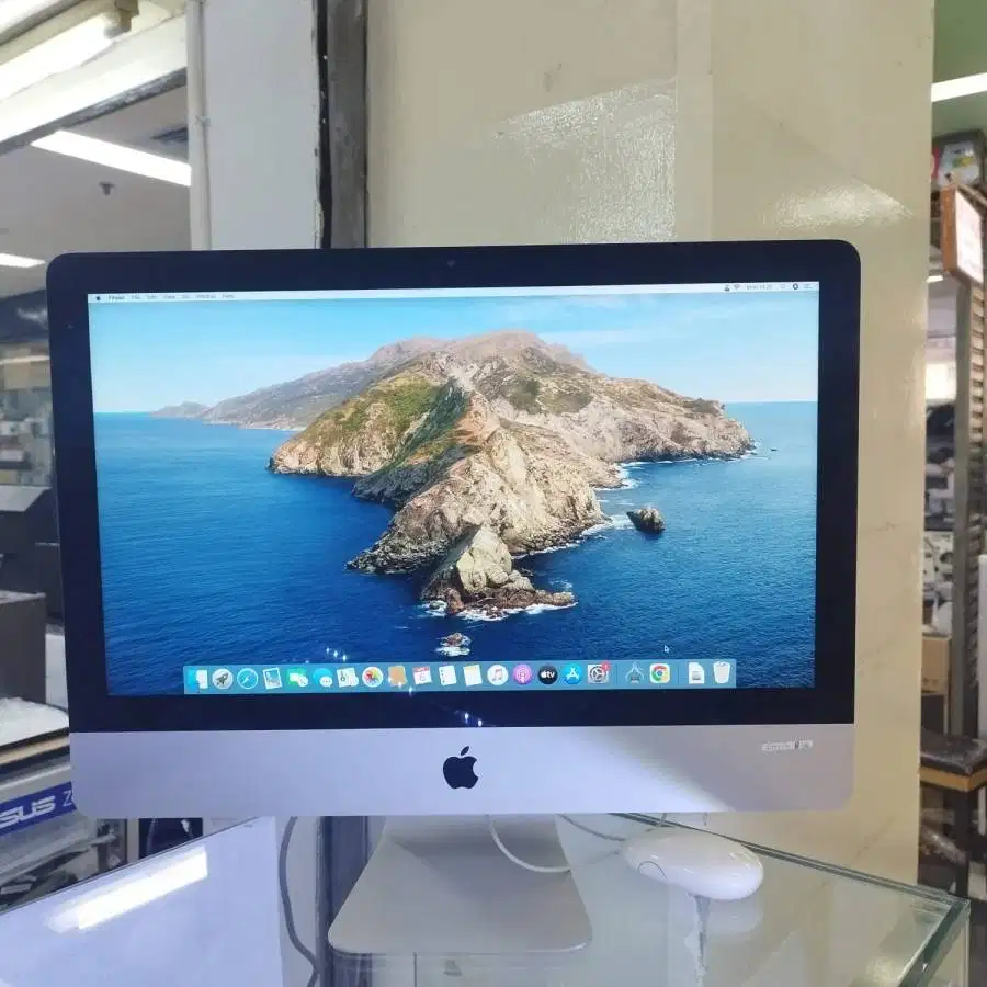 Apple IMAC SLIM 21inc thn 2015 Core i7 Ram 16 GB HDD 1TB murah AIO 4K