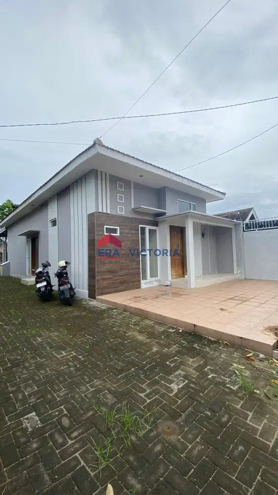 Rumah disewakan Lahan parkir luas Lingkungan nyaman dan aman Pesantren