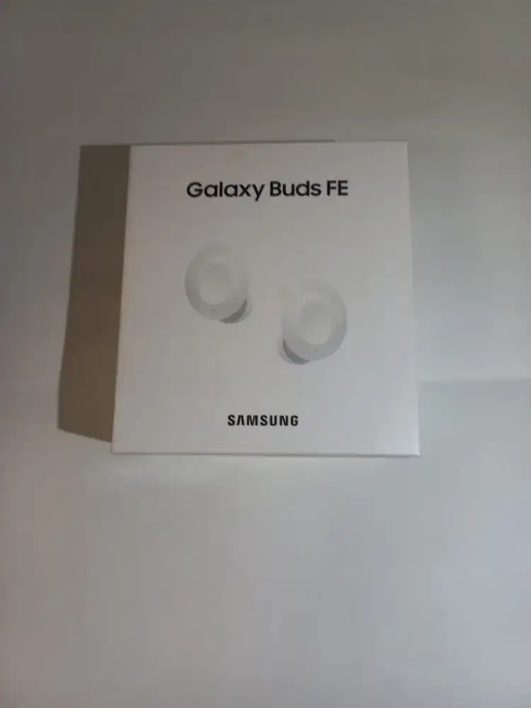 New Item earphone white color