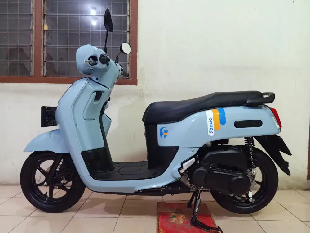 Yamaha FAZZIO 125 CONNECTED REMOTE KEYLESS 2025 BL 5 ( LOW KM 1 RB )