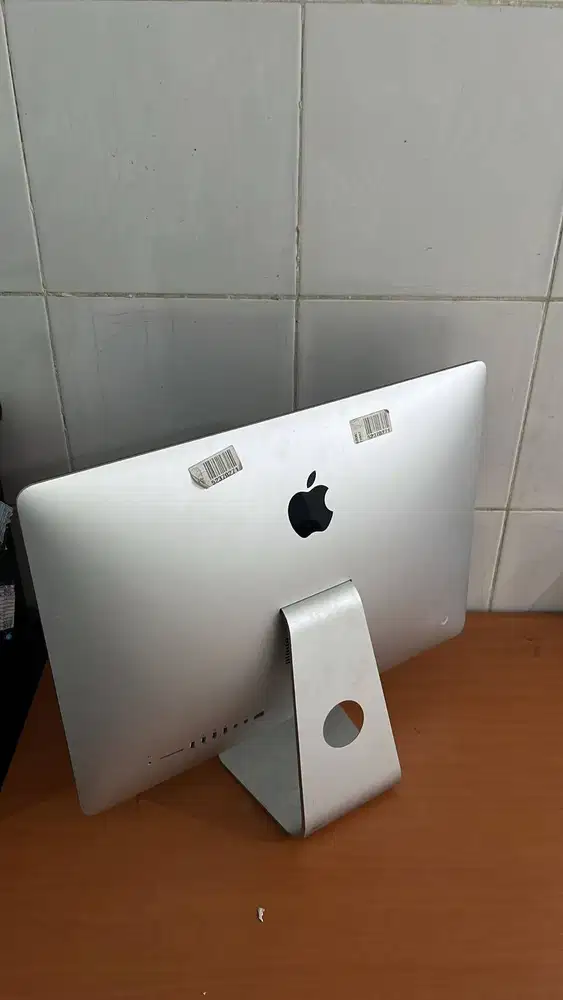 Apple IMAC SLIM TIPIS 21inc thn 2015 Core i7 Ram 16 GB HDD 1TB AIO 4K