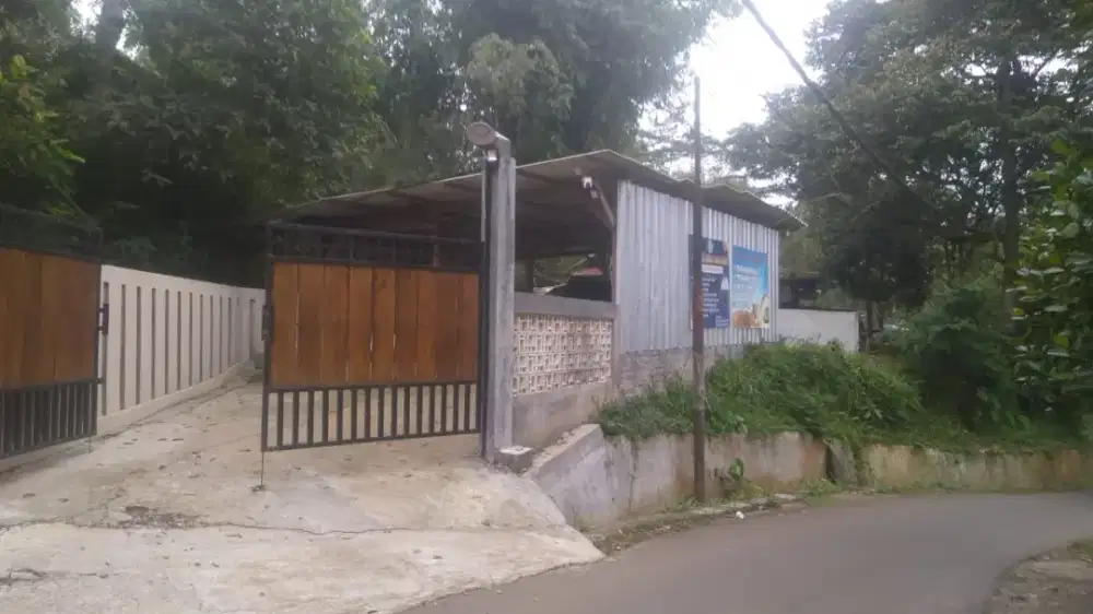 Di jual rumah dan gudang atau tempat produksi