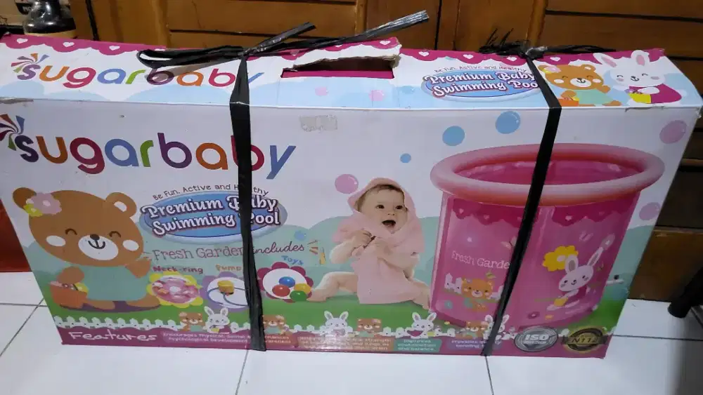 Kolam renang anak Sugar baby
