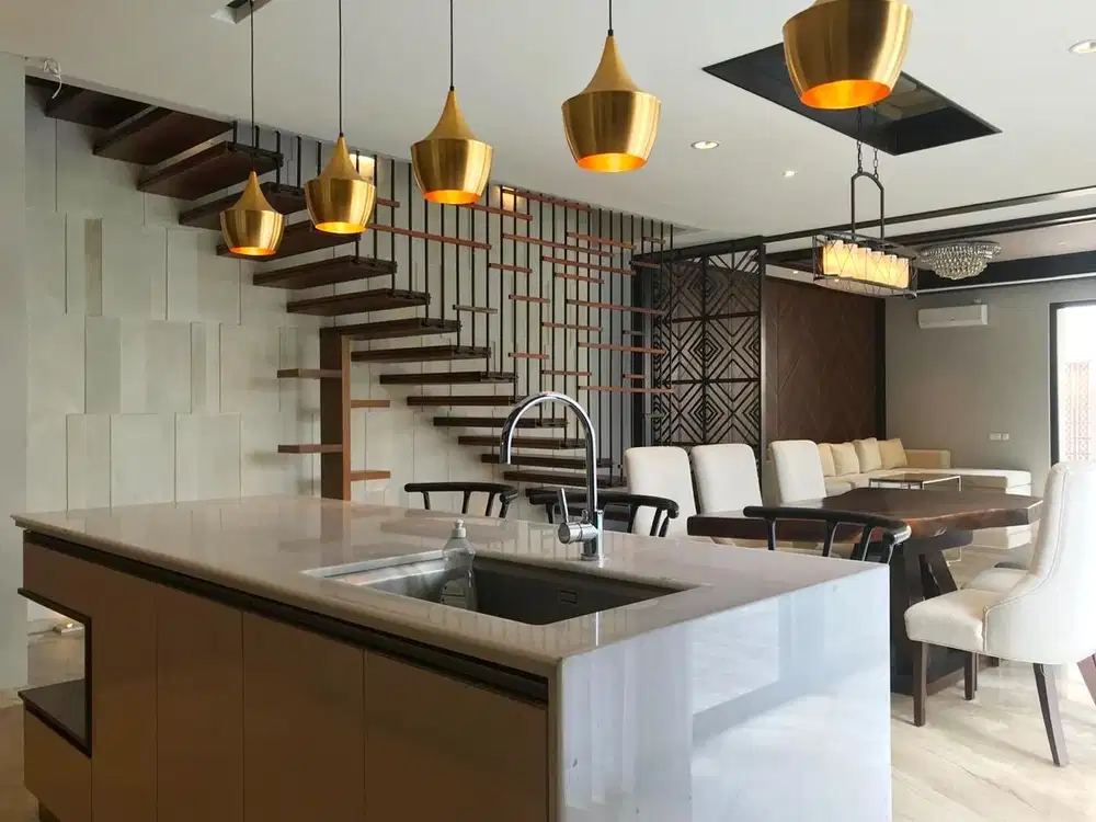 RUMAH CITRALAND MEWAH ADA SWIMMING POOL COCOK EKSPAT DKT CIPUTRA