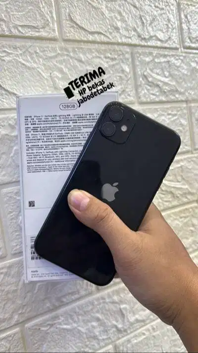 iphone 11 64gb hitam
