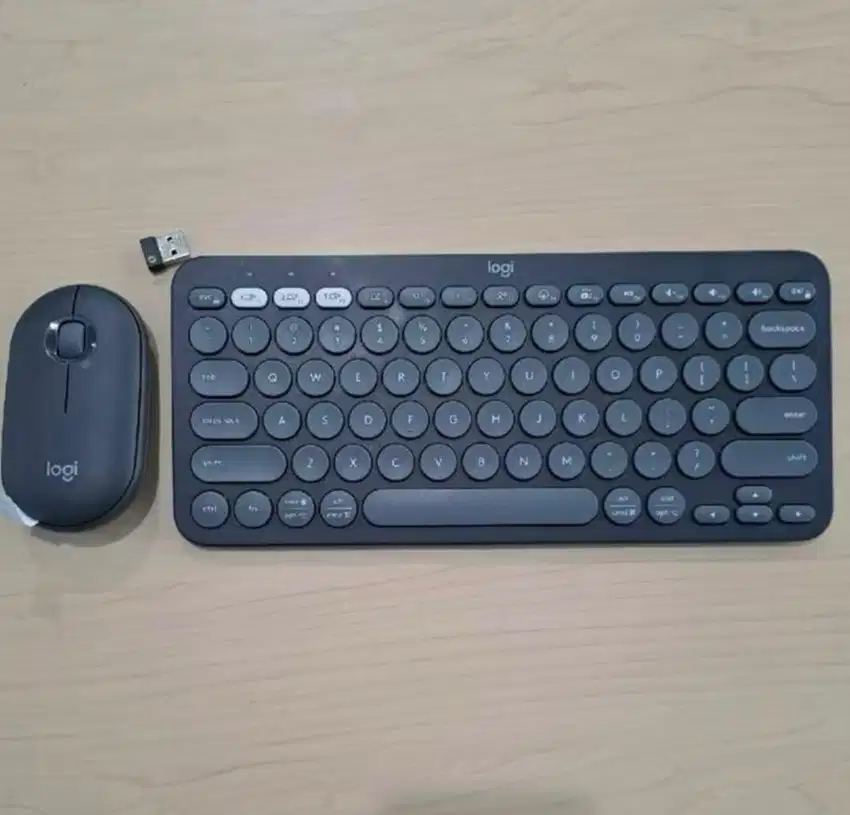 Mouse Keyboar Pebble Logitec M380s