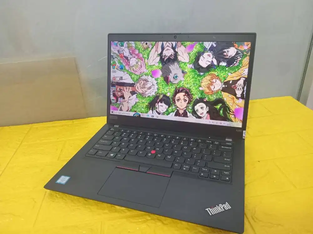 Laptop Murah Lenovo slim tipis X390 Core i7 Gen8 Ram 16/256Gb 13in TS