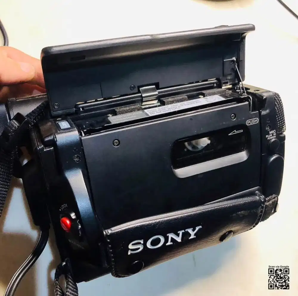 Handycam Sony CCD-TR55E Retro Camcoder (Minus
