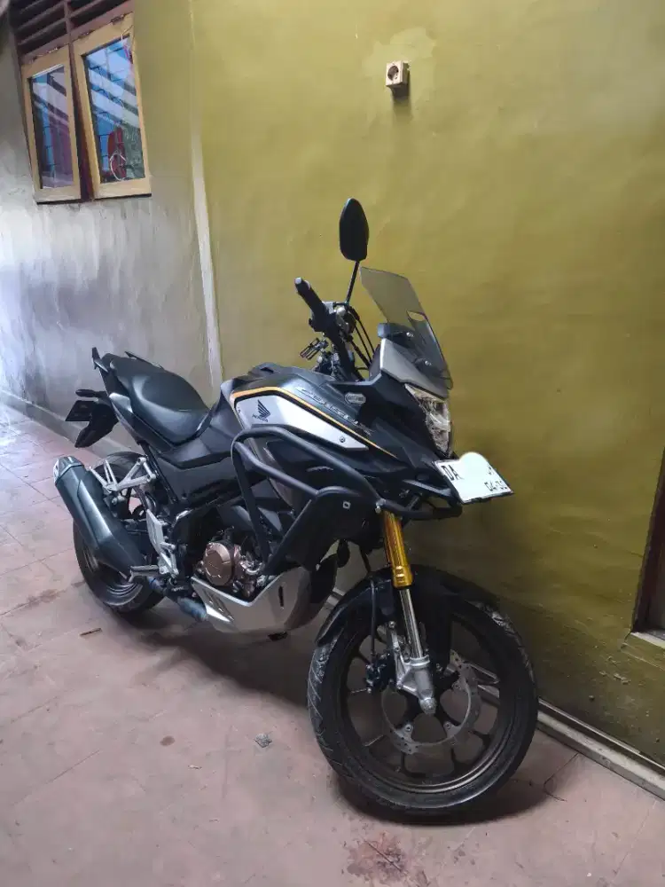 Honda CB150X Volcano Matte Black Special Edition 2025