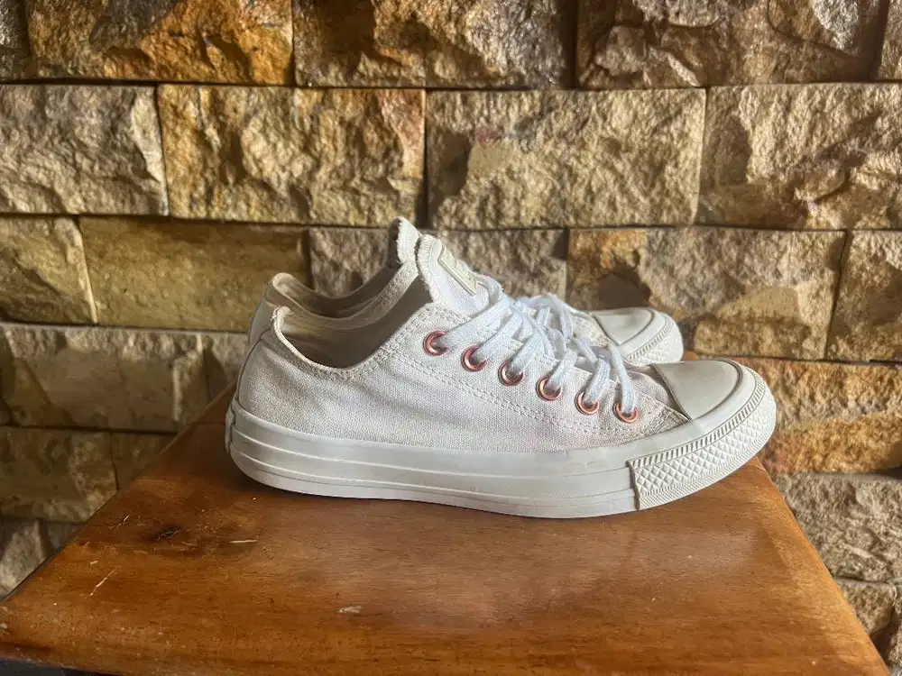 Sepatu converse, size 38