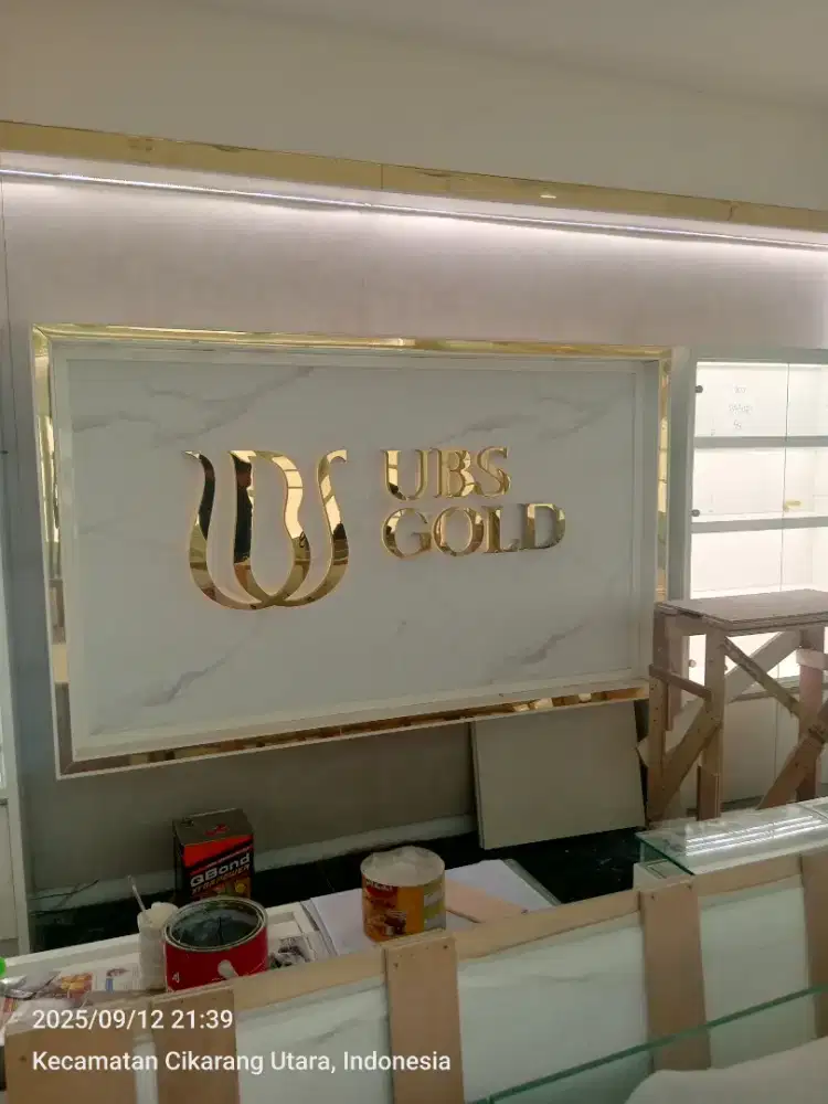 Huruf timbul stanlist gold