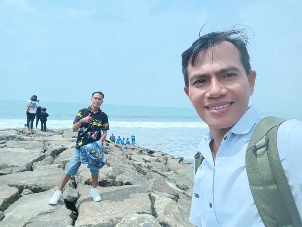 Assalamu'alaikum..Cari kerjaan di perumahan..mudah2 ada yg nawarin