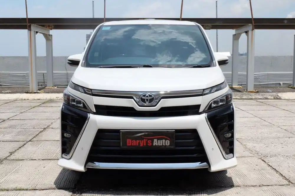2018 Toyota Voxy 2.0 MPV Panoramic tdp 8jt