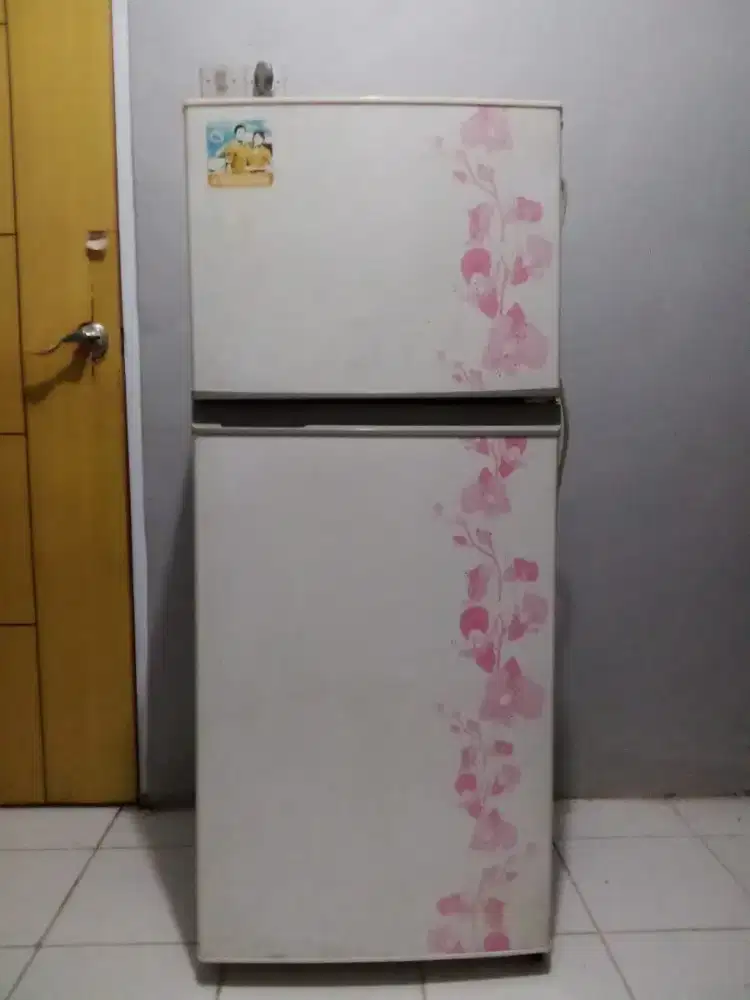 Kulkas 2 pintu sharp