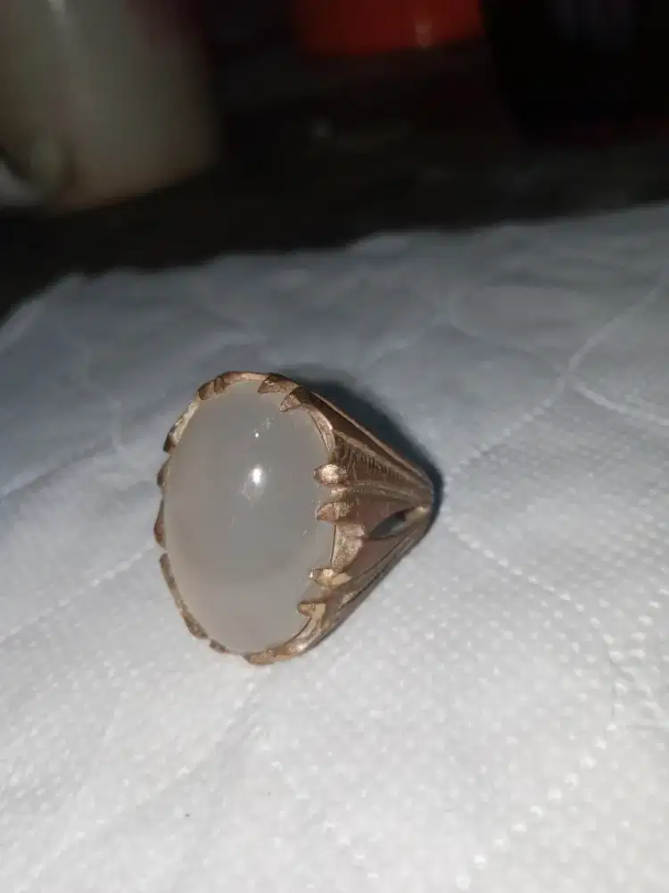 Batu akik anggur putih clean.