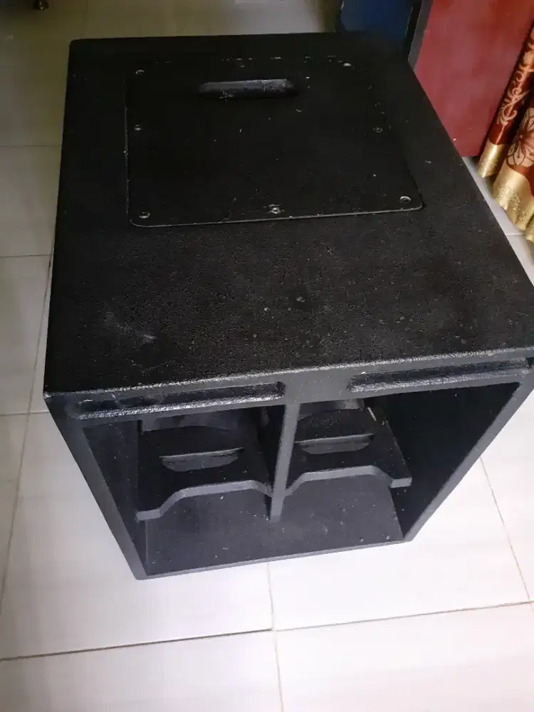 Box Subwoofer 12 inch
