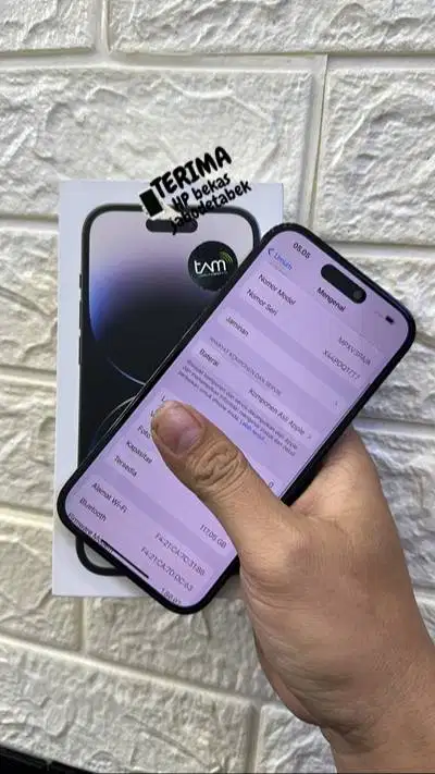 hp iphone 16 pro black