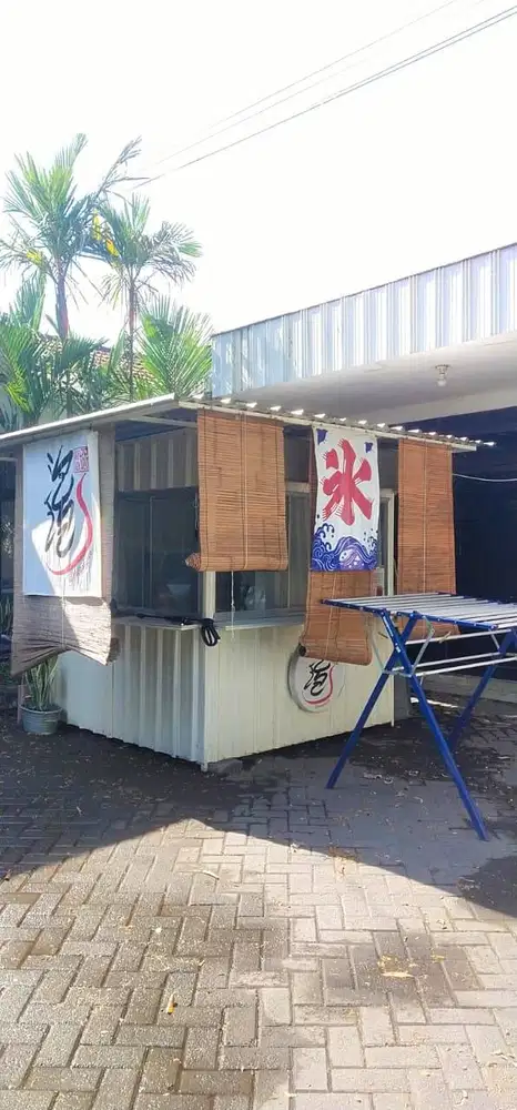 Booth Kontainer Stand Jualan Siap Pakai