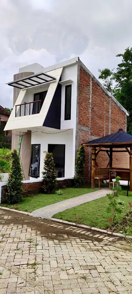 VILLA MURAH KOTA BATU DEKAT DPRD DAN POLRES