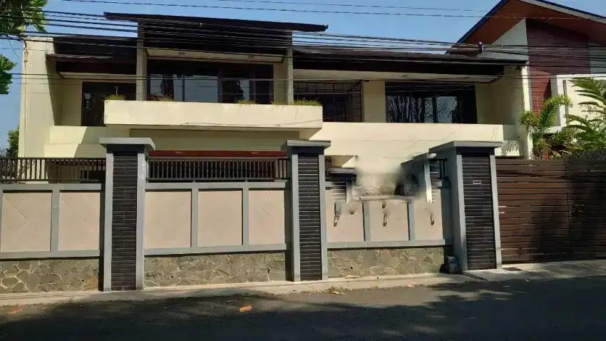 Rumah dijual strategis area jalan surabaya dekat kampus UM dan dempo