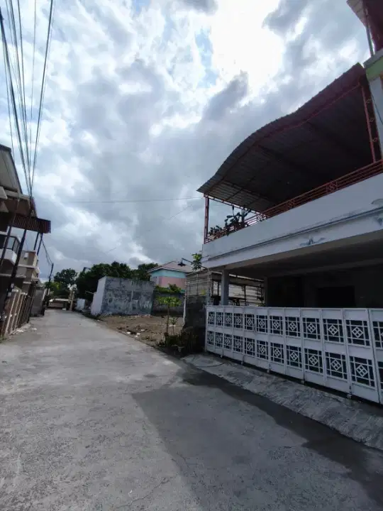 Jual Murah Rumah 2 lantai Utara Stadion Maguwo Sleman Jogja