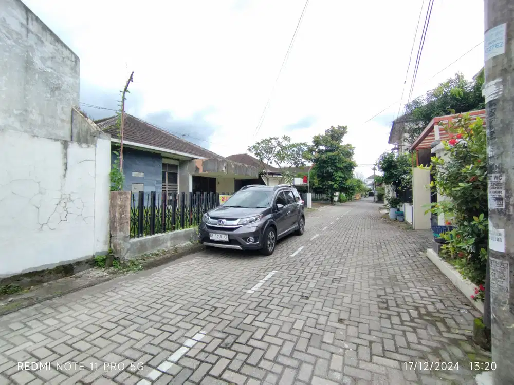 Dekat Kampus UGM, Dijual Cepat Tanah Jogja Pogung bonus Rumah ; Akses Mobil
