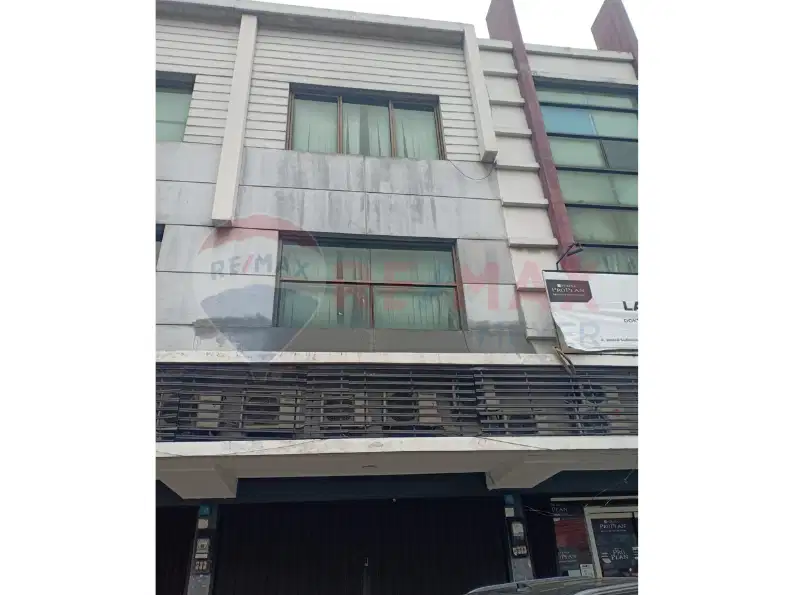 DIJUAL Ruko 3 lantai, Luas dan Strategis Tangerang