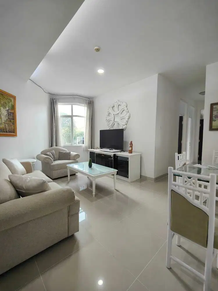 Crown Court Cikarang 3 Kamar tidur, baru renovasi lengkap sangat murah