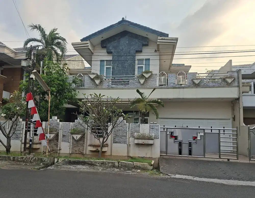 DIJUAL RUMAH PURI INDAH
