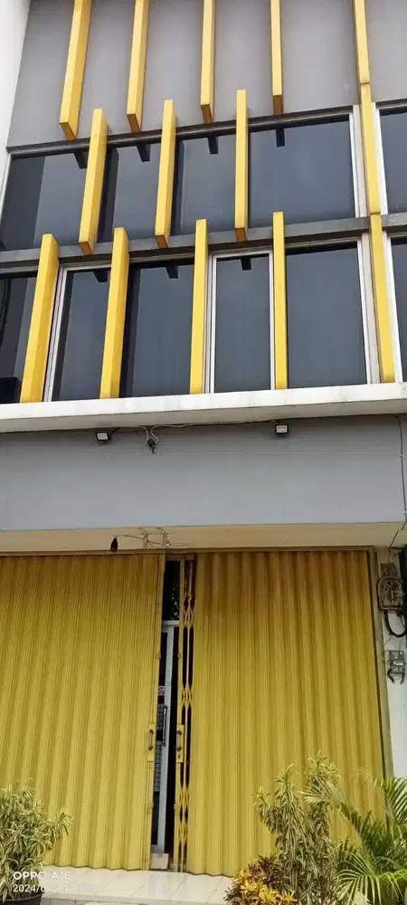 Dijual cepat ruko 2 lantai garden boulevard kondisi renovasi di citra