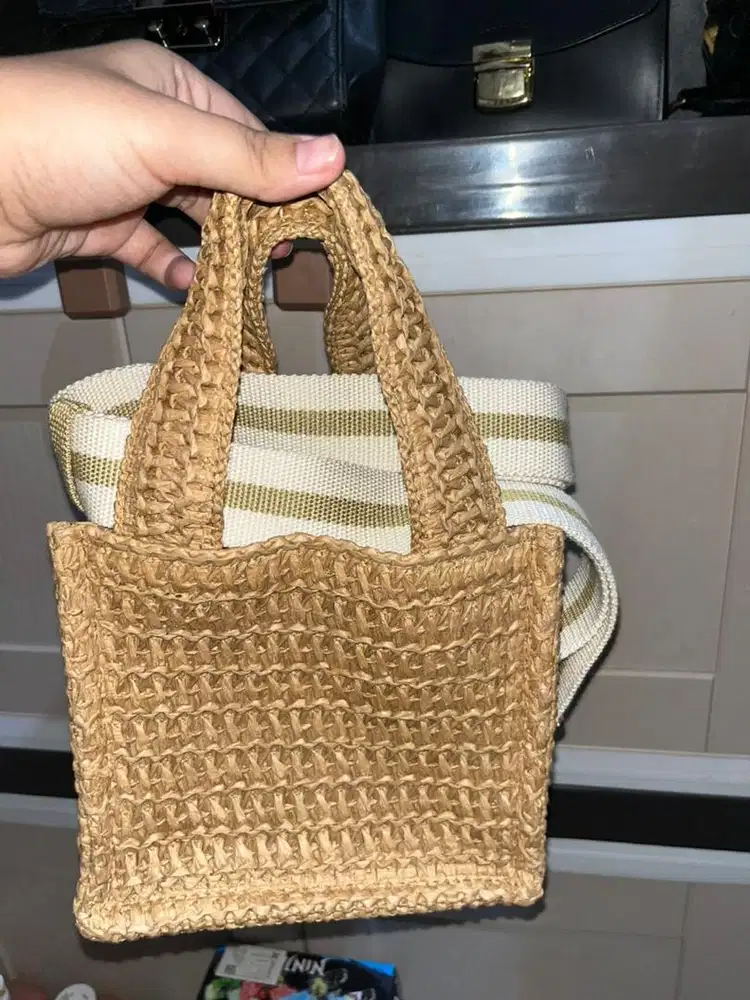 Dijual murah tas H&M anyam